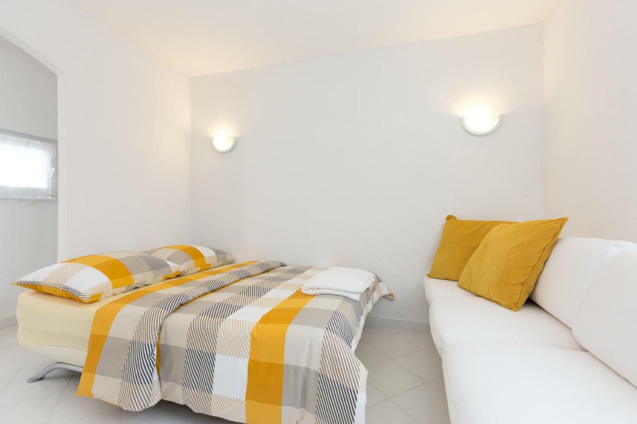 Apartments Bernarda Skrbčići Buitenkant foto