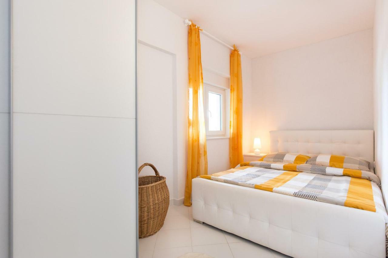 Apartments Bernarda Skrbčići Buitenkant foto